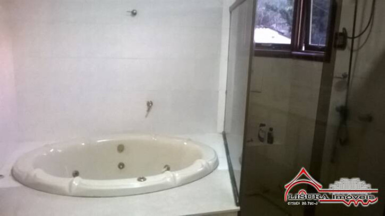 Imagem Casa com 3 Quartos à Venda, 237 m² em Jardim América - Jacareí Imagem Casa com 3 Quartos à Venda, 237 m² em Jardim América - Jacareí