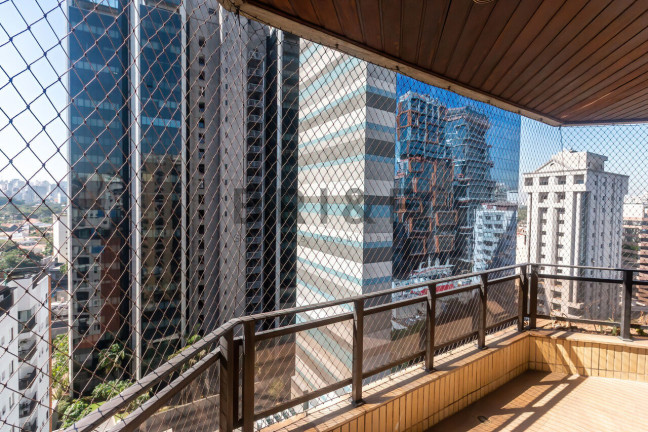 Imagem Apartamento com 3 Quartos para Alugar, 240 m² em Itaim Bibi - São Paulo