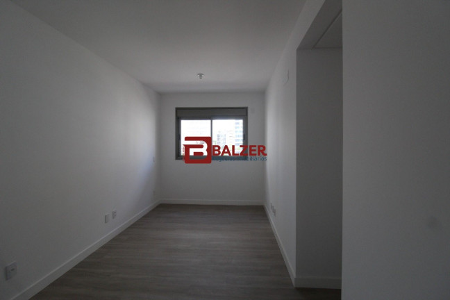 Imagem Apartamento com 3 Quartos à Venda, 136 m² em Centro - Florianópolis Imagem Apartamento com 3 Quartos à Venda, 136 m² em Centro - Florianópolis