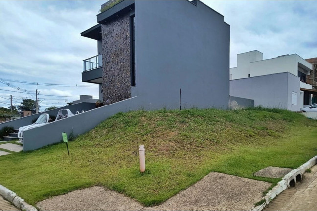 Terreno à Venda, 220 m² em Augusta - Viamão