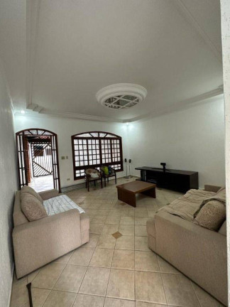 Sobrado com 3 Quartos à Venda, 147 m² em Tupi - Praia Grande