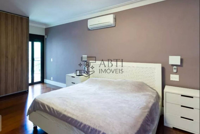 Imagem Apartamento com 3 Quartos para Alugar, 120 m² em Moema - São Paulo