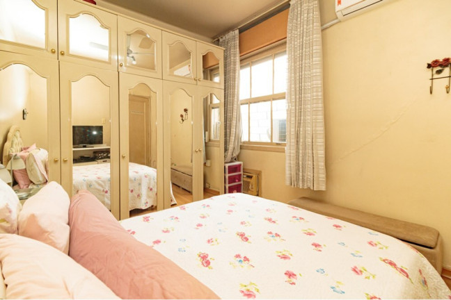 Imagem Apartamento com 3 Quartos à Venda, 144 m² em Rio Branco - Porto Alegre