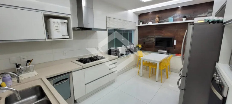 Imagem Casa com 5 Quartos à Venda, 380 m² em Barra Da Tijuca - Rio De Janeiro