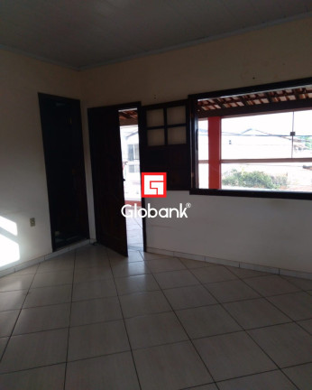 Imagem Sobrado com 3 Quartos à Venda, 100 m² em Maracanâ - Montes Claros