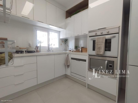 Imagem Imóvel com 3 Quartos à Venda, 120 m² em Meia Praia - Itapema