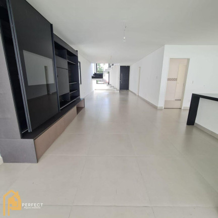Imagem Casa com 3 Quartos à Venda, 242 m² em Vila Costa - Taubaté