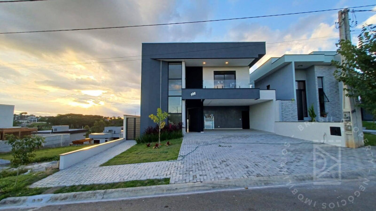 Casa com 3 Quartos à Venda, 241 m² em Residencial Colinas - Caçapava