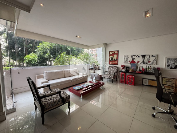 Imagem Apartamento com 4 Quartos à Venda, 233 m² em Santa Cecília - São Paulo Imagem Apartamento com 4 Quartos à Venda, 233 m² em Santa Cecília - São Paulo