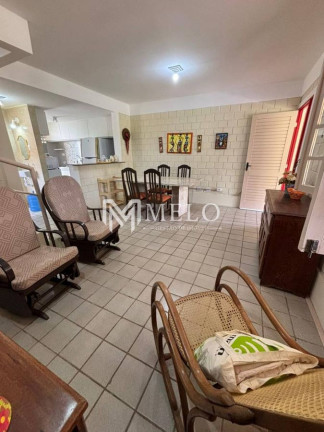 Imagem Casa de Condomínio com 4 Quartos à Venda, 110 m²