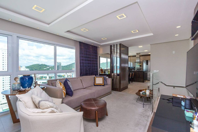 Imagem Cobertura com 3 Quartos à Venda, 222 m² em Pioneiros - Balneário Camboriú