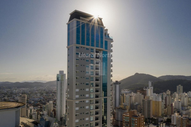 Imagem Apartamento com 3 Quartos à Venda, 128 m² em Centro - Balneário Camboriú Imagem Apartamento com 3 Quartos à Venda, 128 m² em Centro - Balneário Camboriú