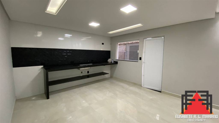 Imagem Casa com 2 Quartos à Venda, 106 m² em Vila Guilhermina - Praia Grande Imagem Casa com 2 Quartos à Venda, 106 m² em Vila Guilhermina - Praia Grande