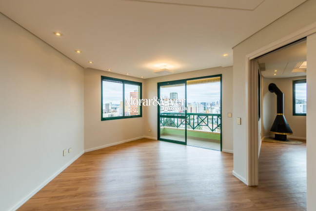 Imagem Apartamento com 3 Quartos à Venda, 149 m² em Centro - Curitiba