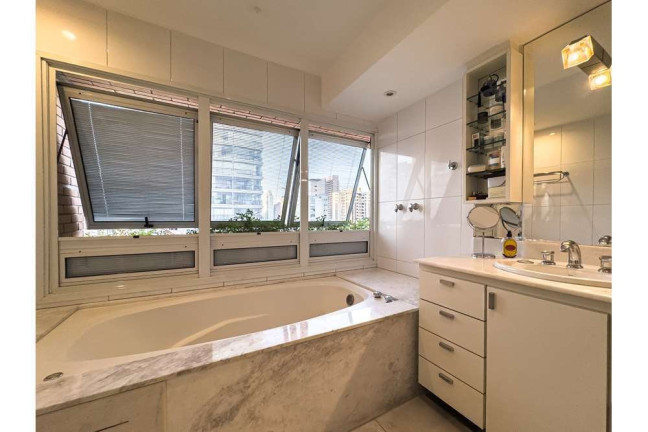 Imagem Cobertura com 5 Quartos à Venda, 369 m² em Moema - São Paulo