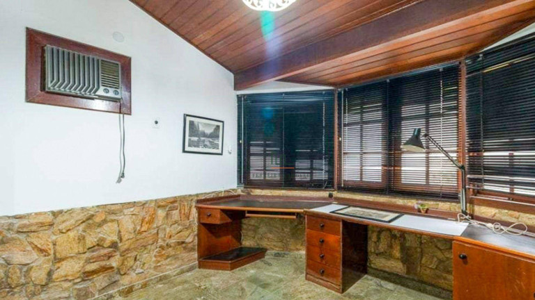 Imagem Casa com 4 Quartos à Venda, 240 m² em Itaipu - Niterói