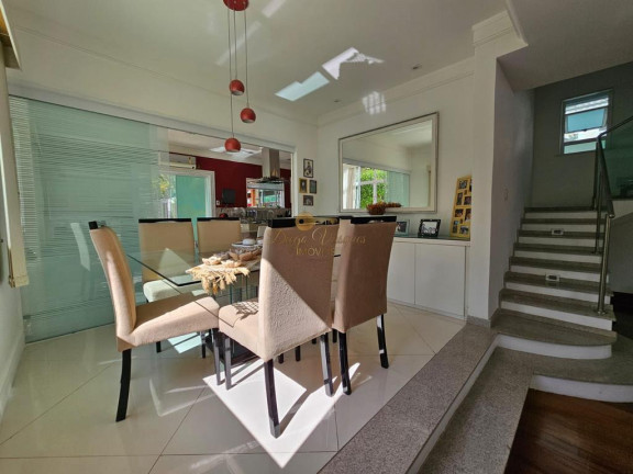 Imagem Casa com 6 Quartos à Venda, 300 m² em Tijuca - Teresópolis Imagem Casa com 6 Quartos à Venda, 300 m² em Tijuca - Teresópolis