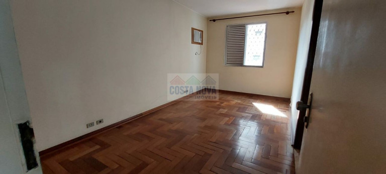 Imagem Casa com 3 Quartos à Venda, 330 m² em Gonzaga - Santos Imagem Casa com 3 Quartos à Venda, 330 m² em Gonzaga - Santos