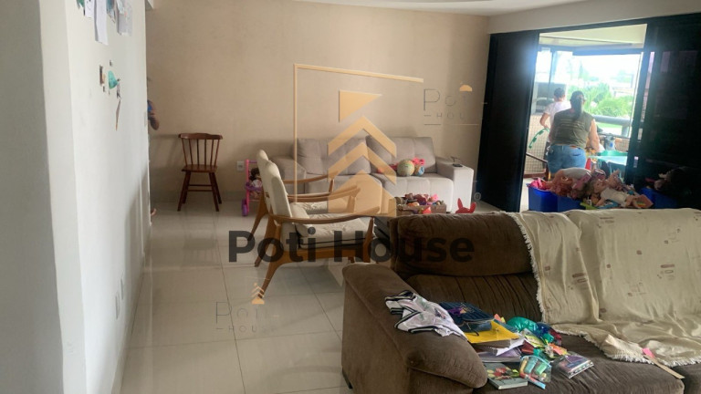 Imagem Imóvel com 3 Quartos à Venda, 307 m² em Candelária - Natal Imagem Imóvel com 3 Quartos à Venda, 307 m² em Candelária - Natal