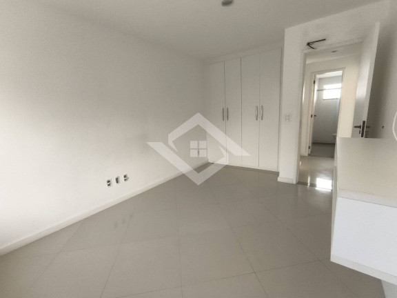 Imagem Casa com 4 Quartos à Venda, 330 m² em Vargem Pequena - Rio De Janeiro