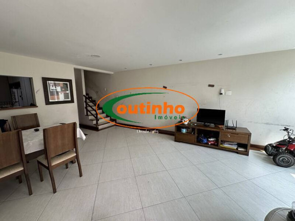 Imagem Casa com 3 Quartos à Venda, 220 m² em Andaraí - Rio De Janeiro Imagem Casa com 3 Quartos à Venda, 220 m² em Andaraí - Rio De Janeiro