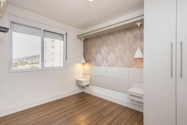 Imagem Imóvel com 3 Quartos à Venda, 76 m² em Jardim Carvalho - Porto Alegre Imagem Imóvel com 3 Quartos à Venda, 76 m² em Jardim Carvalho - Porto Alegre