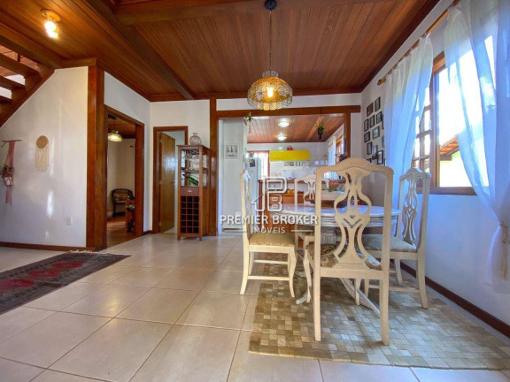 Imagem Casa com 3 Quartos à Venda, 237 m² em Albuquerque - Teresópolis Imagem Casa com 3 Quartos à Venda, 237 m² em Albuquerque - Teresópolis