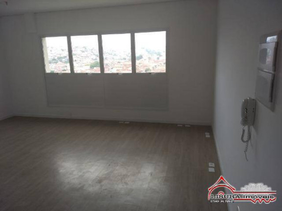 Sala Comercial à Venda, 33 m² em Centro - Jacareí