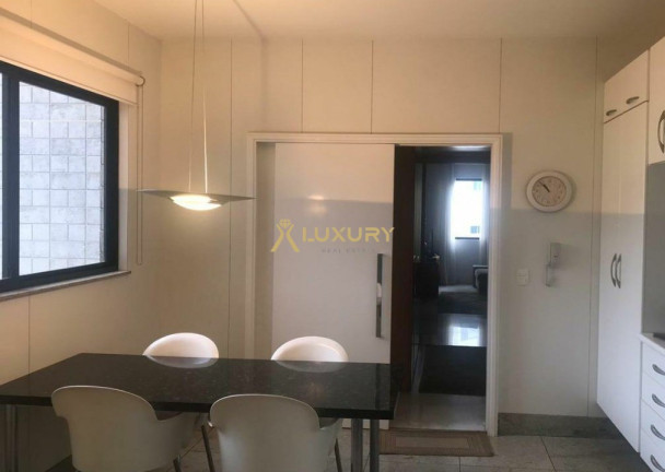 Imagem Imóvel com 4 Quartos à Venda, 220 m² em Belvedere - Belo Horizonte