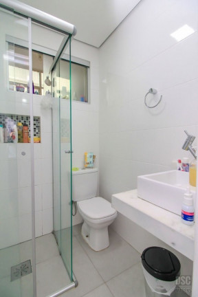 Imagem Imóvel com 2 Quartos à Venda, 47 m² em Cristal - Porto Alegre Imagem Imóvel com 2 Quartos à Venda, 47 m² em Cristal - Porto Alegre