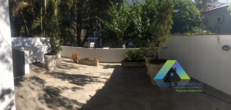 Imagem Sobrado com 6 Quartos à Venda, 300 m² em Cerqueira César - São Paulo