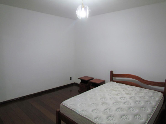 Imagem Casa com 3 Quartos à Venda, 315 m² em Jardim São Pedro - Porto Alegre Imagem Casa com 3 Quartos à Venda, 315 m² em Jardim São Pedro - Porto Alegre