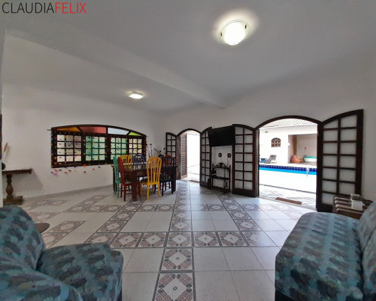Imagem Imóvel com 5 Quartos para Alugar, 320 m² em Canto Do Forte - Praia Grande Imagem Imóvel com 5 Quartos para Alugar, 320 m² em Canto Do Forte - Praia Grande