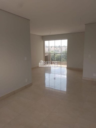 Imagem Apartamento com 3 Quartos à Venda, 128 m² em Conjunto Frei Eugênio - Uberaba Imagem Apartamento com 3 Quartos à Venda, 128 m² em Conjunto Frei Eugênio - Uberaba