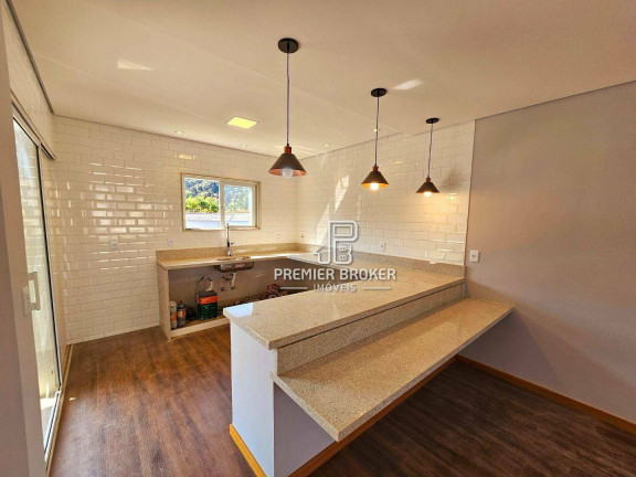 Imagem Casa com 3 Quartos à Venda, 260 m² em Albuquerque - Teresópolis