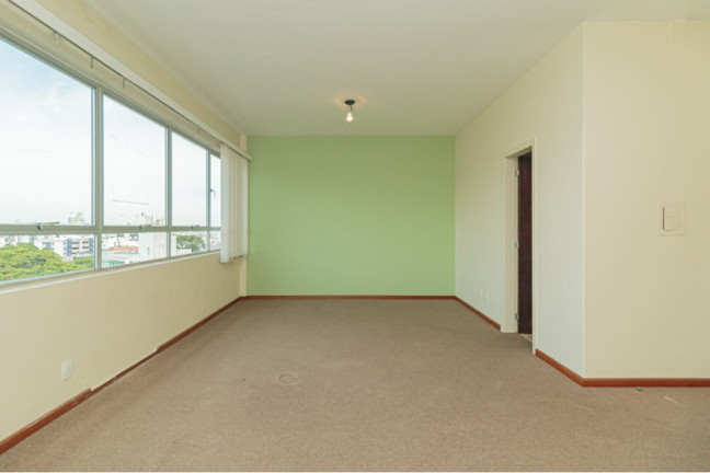 Imagem Sala Comercial à Venda, 32 m² em Petrópolis - Porto Alegre Imagem Sala Comercial à Venda, 32 m² em Petrópolis - Porto Alegre