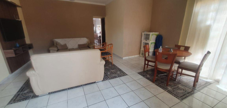 Imagem Casa com 3 Quartos à Venda, 300 m² em Flórida - Praia Grande Imagem Casa com 3 Quartos à Venda, 300 m² em Flórida - Praia Grande