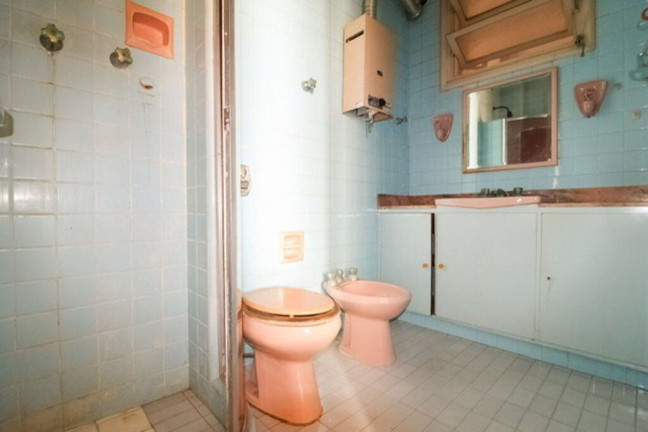 Imagem Imóvel com 2 Quartos à Venda, em Copacabana - Rio De Janeiro Imagem Imóvel com 2 Quartos à Venda, em Copacabana - Rio De Janeiro