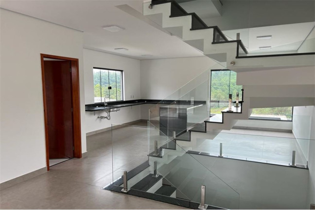 Sobrado com 3 Quartos à Venda, 178 m² em Polvilho - Cajamar