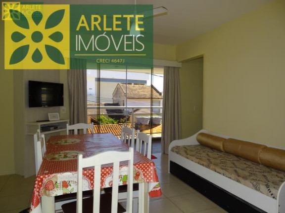 Imagem Apartamento com 2 Quartos para Alugar ou Temporada, 50 m² em Centro - Bombinhas