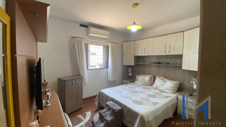 Imagem Casa com 2 Quartos à Venda, 140 m² em Vila Merces - Carapicuíba Imagem Casa com 2 Quartos à Venda, 140 m² em Vila Merces - Carapicuíba