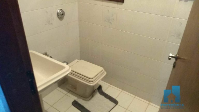 Imagem Casa com 6 Quartos à Venda, 416 m² em Oficinas - Ponta Grossa