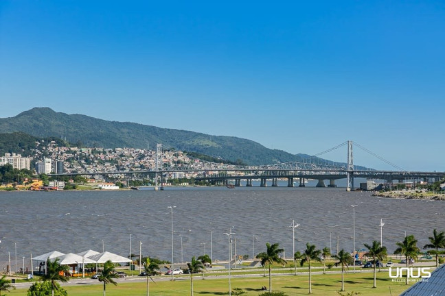 Imagem Cobertura com 4 Quartos à Venda, 210 m² em Balneário - Florianópolis Imagem Cobertura com 4 Quartos à Venda, 210 m² em Balneário - Florianópolis