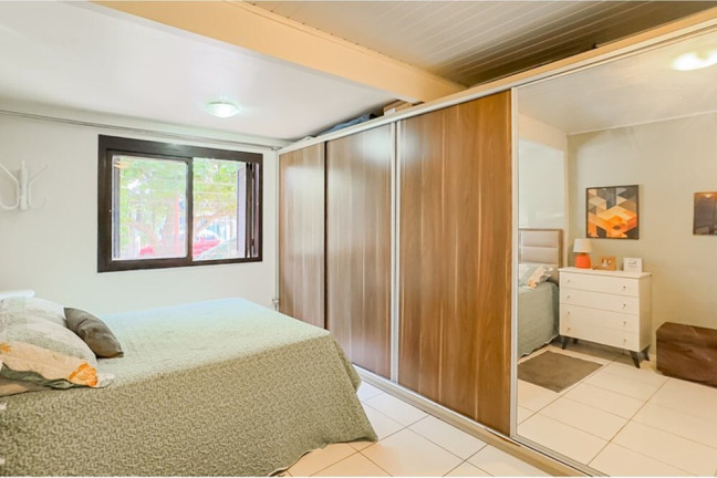 Imagem Casa com 2 Quartos à Venda, 200 m² em Santa Maria Goretti - Porto Alegre Imagem Casa com 2 Quartos à Venda, 200 m² em Santa Maria Goretti - Porto Alegre