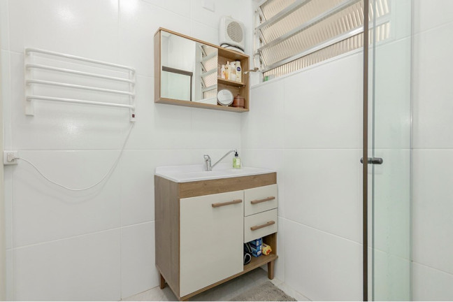 Imagem Apartamento com 2 Quartos à Venda, 76 m² em Menino Deus - Porto Alegre Imagem Apartamento com 2 Quartos à Venda, 76 m² em Menino Deus - Porto Alegre