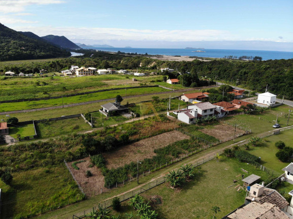 Imagem Terreno à Venda, em Macacu - Garopaba Imagem Terreno à Venda, em Macacu - Garopaba
