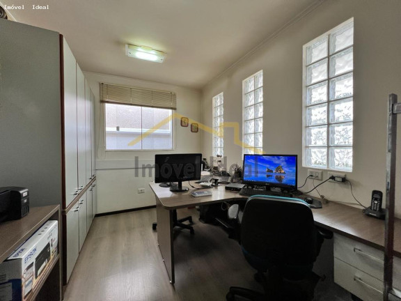 Imagem Casa com 6 Quartos à Venda, 210 m² em Guabirotuba - Curitiba Imagem Casa com 6 Quartos à Venda, 210 m² em Guabirotuba - Curitiba