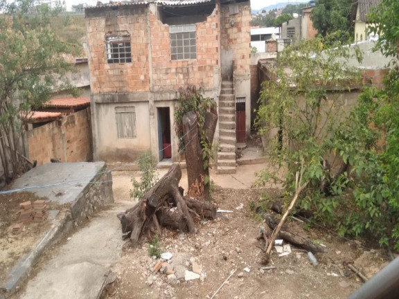 Imagem Casa com 4 Quartos à Venda, 360 m² em Nova Baden - Betim