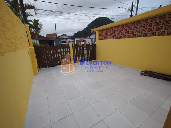 Casa com 2 Quartos à Venda,  em Bairro Itaoca - Mongaguá