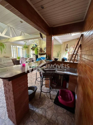 Imagem Casa com 3 Quartos à Venda, 199 m² em Maria Antonieta - Pinhais